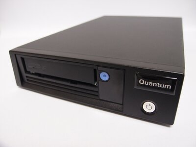 Quantum LTO-6 HH Ultrium 5.25" SAS Belső drive + Backup szoftver